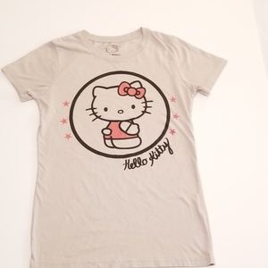 Gray Hello Kitty tshirt